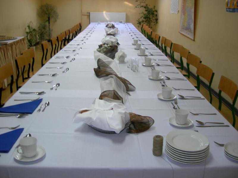 Przygotowania do obiadu. Padziernik 2007. Fot.: Braciszek