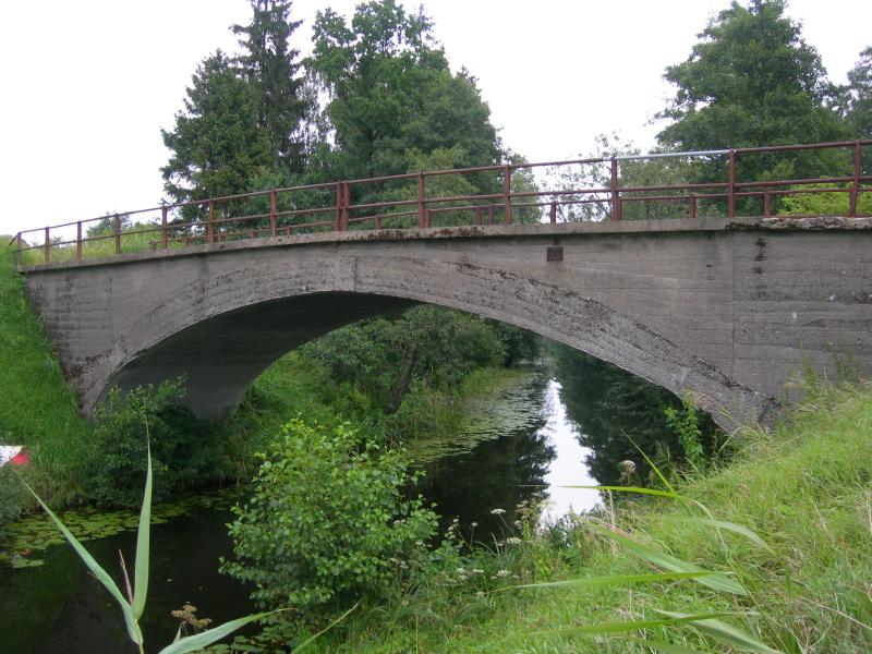 Most w Kamieczyku. Widok od poudniowego zachodu. Sierpie 2007. Fot.: Braciszek
